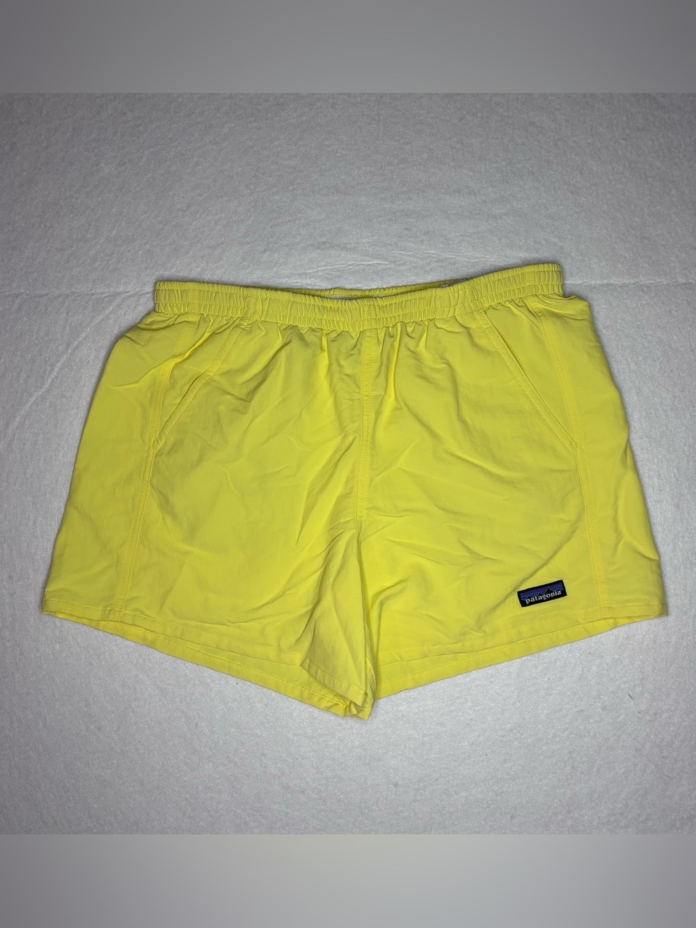 Patagonia Womans Bright Yellow 4 inch Elastic-Waist Shorts Size Medium